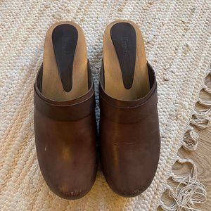 Lisa B. Maroon Clogs - Size 41